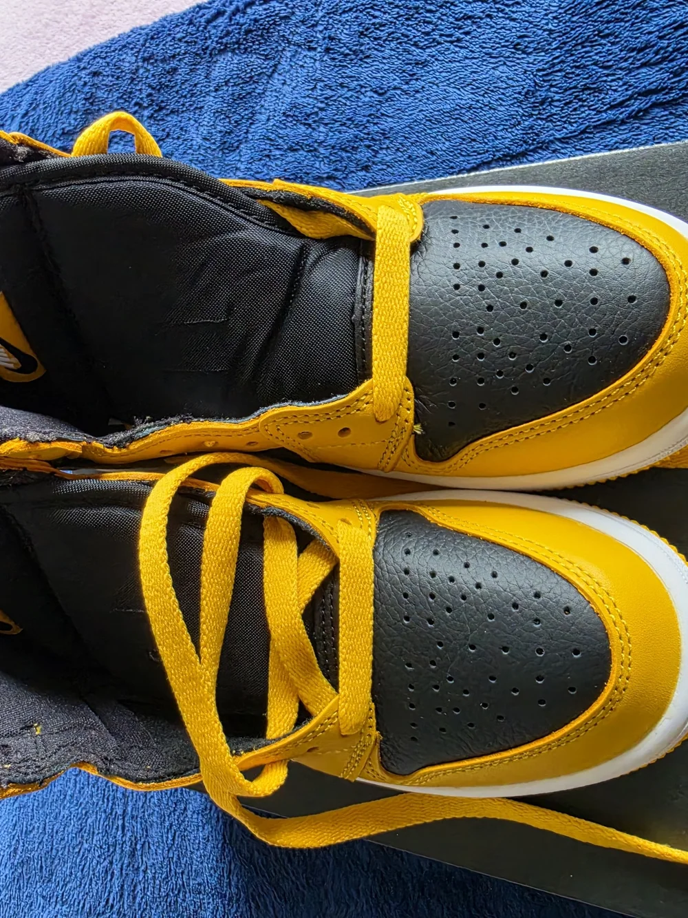 Nike youth high